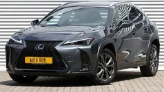 Grijs Gebruikt 2023 Lexus UX 250h Sport Design Packet SUV | € 36.895 (Eerlijke prijs)
