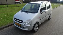 Gebruikt 2003 Opel Agila Color Edition Hatchback | € 895 (Eerlijke prijs)