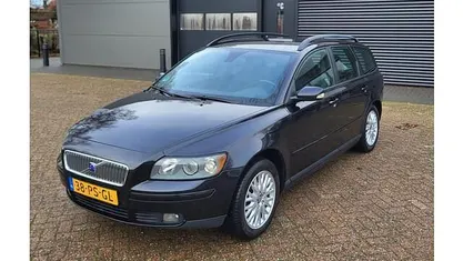 Occasion 2004 Volvo V50 Momentum Stationwagen | € 2.850 (Eerlijke prijs)