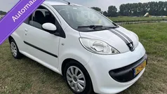 Wit Gebruikt 2006 Peugeot 107 Hatchback | € 2.600 (Eerlijke prijs)