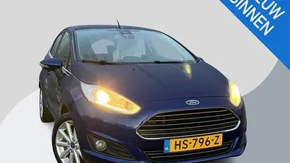 Blauw Gebruikt 2016 Ford Fiesta Titanium Hatchback | € 8.950 (Eerlijke prijs)