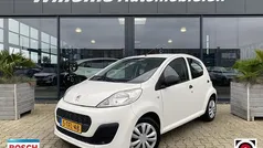 Wit Gebruikt 2014 Peugeot 107 Access Hatchback | € 3.850 (Eerlijke prijs)