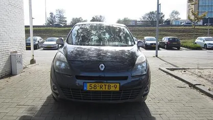 Occasion 2011 Renault Grand Scénic III MPV | € 4.850 (Eerlijke prijs)
