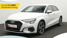 Wit, metallic lak Gebruikt 2022 Audi A3 Sportback e-tron Advanced Sedan | € 30.450 (Eerlijke prijs)