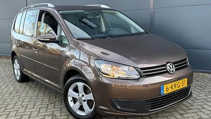 Bruin Gebruikt 2013 VW Touran Comfortline MPV | € 8.245 (Goede deal)