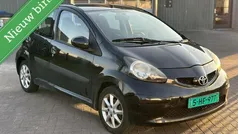 Zwart Gebruikt 2006 Toyota Aygo Hatchback | € 1.399 (Goede deal)