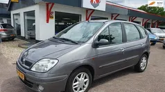 Grijs Gebruikt 2002 Renault Scénic Expression MPV | € 1.350 (Eerlijke prijs)