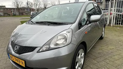 Occasion Honda Jazz Trend 90 PK (66 kW) 2010 Grijs, metallic lak Hatchback