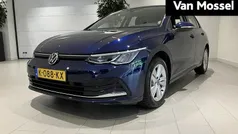 Gebruikt 2021 VW Golf VIII Life Hatchback | € 17.700 (Eerlijke prijs)