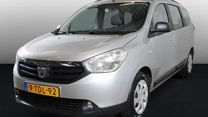 Occasion 2014 Dacia Lodgy Lauréate MPV | € 5.445 (Goede deal)