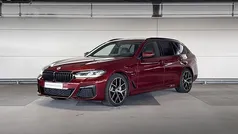 Rood Gebruikt 2022 BMW 530e M Sport Stationwagen | € 39.500 (Goede deal)