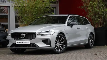Grijs Occasion 2024 Volvo V60 Plus Stationwagen | € 40.895 (Goede deal)