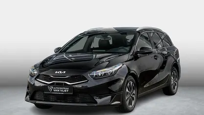 Gebruikt 2025 Kia Ceed Hatchback | € 34.785 (Eerlijke prijs)