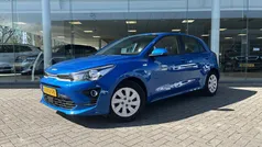 Blauw metallic Gebruikt 2023 Kia Rio Comfort Hatchback | € 17.195 (Super prijs)