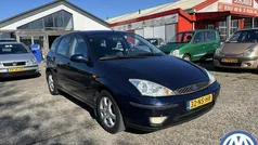 Blauw Gebruikt 2004 Ford Focus Hatchback | € 1.750 (Eerlijke prijs)