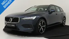 Blauw Gebruikt 2025 Volvo V60 Stationwagen | € 51.890 (Eerlijke prijs)