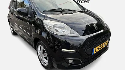 Occasion Peugeot 107 Envy 2021 Zwart Hatchback