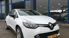 Wit Gebruikt 2013 Renault Clio IV Expression Hatchback | € 5.450 (Eerlijke prijs)