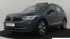 Blauw Gebruikt 2022 VW Tiguan Business+ SUV | € 35.895 (Eerlijke prijs)