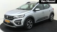 Grijs Gebruikt 2021 Dacia Sandero Comfort Hatchback | € 14.935 (Eerlijke prijs)