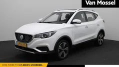 Wit Gebruikt 2020 MG ZS Luxury Sedan | € 14.995 (Eerlijke prijs)