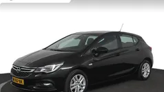 Zwart Gebruikt 2019 Opel Astra Edition Hatchback | € 14.950 (Eerlijke prijs)