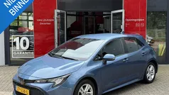 Blauw, metallic lak Gebruikt 2019 Toyota Corolla Hatchback | € 18.400 (Eerlijke prijs)