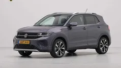 Grijs, metallic lak Gebruikt 2024 VW T-Cross R-line SUV | € 31.740 (Eerlijke prijs)