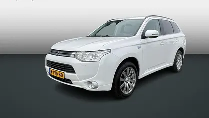 Gebruikt 2014 Mitsubishi Outlander P-HEV Edition SUV | € 11.950 (Eerlijke prijs)