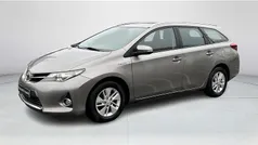 Bruin Gebruikt 2014 Toyota Auris Hybrid Stationwagen | € 13.945 (Goede deal)
