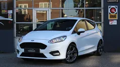 Wit Gebruikt 2018 Ford Fiesta ST-Line Hatchback | € 12.990 (Eerlijke prijs)