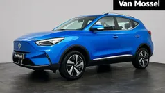 Blauw, metallic lak Gebruikt 2023 MG ZS Comfort Sedan | € 18.999 (Goede deal)