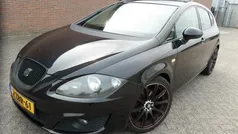 Zwart Gebruikt 2010 Seat Leon Reference Hatchback | € 3.999 (Eerlijke prijs)