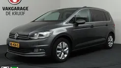 Grijs Gebruikt 2017 VW Touran Highline MPV | € 19.750 (Eerlijke prijs)