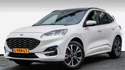 Gebruikt 2021 Ford Kuga ST-Line SUV | € 21.440 (Eerlijke prijs)