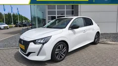 Wit Gebruikt 2022 Peugeot 208 Allure Hatchback | € 17.585 (Eerlijke prijs)