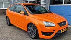 Oranje Gebruikt 2006 Ford Focus ST Hatchback | € 7.500 (Goede deal)