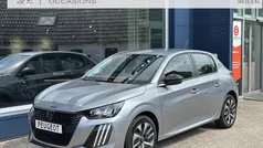 Grijs Gebruikt 2025 Peugeot 208 Style Hatchback | € 23.850 (Eerlijke prijs)