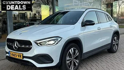 Wit Gebruikt 2023 Mercedes GLA250 Business SUV | € 34.745 (Super prijs)