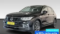 Zwart Gebruikt 2021 VW Tiguan Business SUV | € 26.875 (Eerlijke prijs)