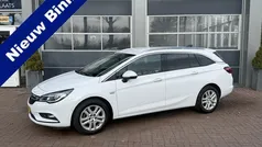 Wit Gebruikt 2016 Opel Astra Innovation Stationwagen | € 5.500 (Eerlijke prijs)