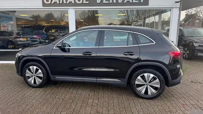 Zwart Gebruikt 2024 Mercedes EQA250+ Business SUV | € 36.950 (Super prijs)