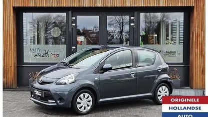 Occasion Toyota Aygo 68 PK (50 kW) 2013 Grijs Hatchback