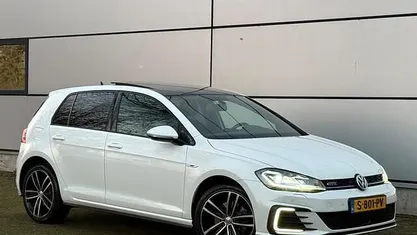 Wit Gebruikt 2018 VW Golf VII GTE Hatchback | € 16.950 (Eerlijke prijs)