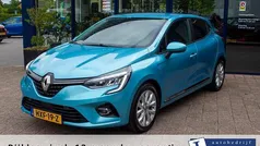 Blauw, metallic lak Gebruikt 2019 Renault Clio IV Intens Hatchback | € 11.940 (Eerlijke prijs)
