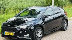 Zwart Gebruikt 2018 Ford Focus ST-Line Stationwagen | € 12.199 (Goede deal)