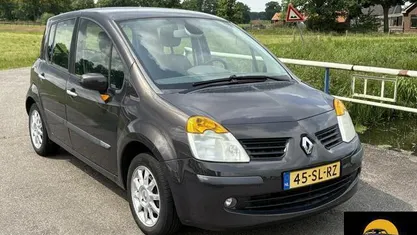 Occasion Renault Modus 98 PK (72 kW) 2006 Bruin MPV