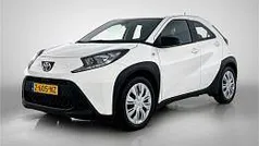 Gebruikt 2024 Toyota Aygo Play Hatchback | € 17.245 (Eerlijke prijs)