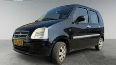 Zwart, metallic lak Gebruikt 2003 Opel Agila Edition Hatchback | € 1.499 (Eerlijke prijs)