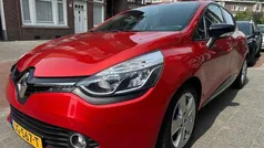 Rood Gebruikt 2016 Renault Clio IV Expression Hatchback | € 9.450 (Eerlijke prijs)